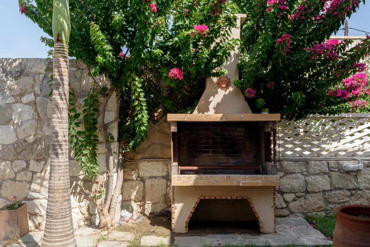 Azure Beach Villas Kíssamos Dış mekan fotoğraf